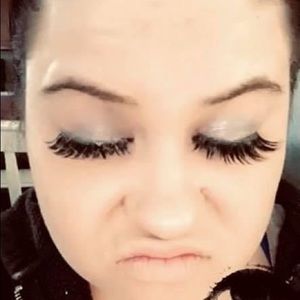 Meet your Posher, Desiree